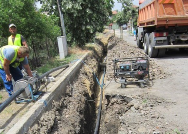 Днес стартира реконструкция на водопроводната и канализационна мрежа в кварталите
