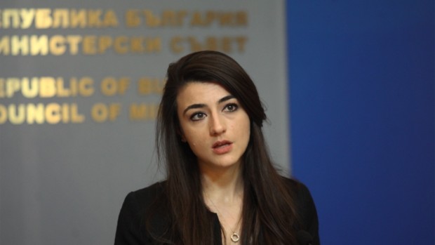 Шефът на кабинета на Кирил ПетковЛена Бориславова избухна за вота