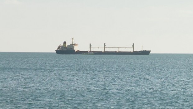 Корабът Царевна е напълно готов да отплава от пристанището на
