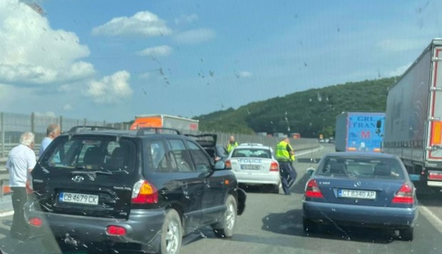 Катастрофа на магистрала Тракия затруднява трафика предаде читател Plovdiv24 bg Инцидентът