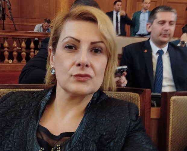 Елена Гунчева от ПП Възраждане напуска партията и парламента. Тя