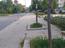 Влачена по асфалт и брутално ограбена жена в столицата