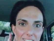 Пиленцето Нина проговори за снимките от влака и автобуса