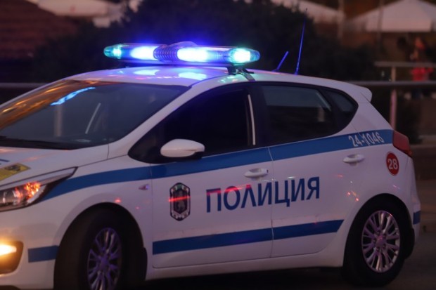 Шофьор катастрофира след преследване с патрулки на полицията в Бургас. Шофьорът