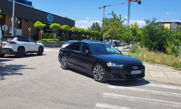 Пореден сигнал получи Plovdiv24 bg заради неправилно паркирани автомобили на тротоара на