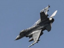 ��� ��������������� ���������� F-16 �� ��������