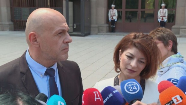 Бойко Борисов достатъчно се е оттеглил от партията, каза Томислав