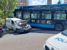 Стана ясна причината за зрелищната катастрофа с автобус на "Бургасбус"!
