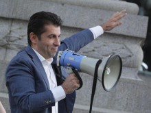 Кирил Петков с пост в социалните мрежи: Знам, че не съм сам в мечтите си