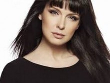 Жени Калканджиева разпуска на язовир, показа бъдещата си снаха