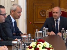 Президентът отряза ПП и БСП за консултации