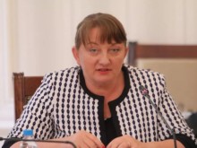 Сачева за бюджета на ДОО: Залагат милиарди за разходи, срещу които няма заложени приходи