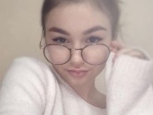 Крисия отлита в чужбина