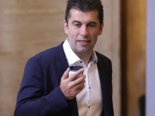 Кирил Петков: Руското посолство ще може да запази 43-ма свои служители