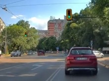 Шофьор камикадзе отпраши в насрещното, без да му мигне окото