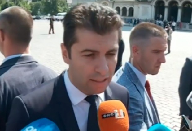 Кирил Петков: Няколко човека още трябва да решат към кого ще бъдат лоялни