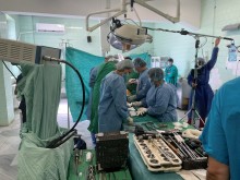 Лекар извърши две уникални операции в София и не взе хонорар 