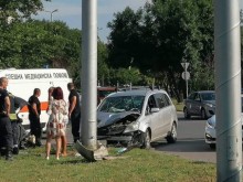 Ужасяващ инцидент в "Тракия"! Свидетел: Режат ламарини, има много кръв!
