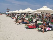 Нашенци окупираха плажа във Фанари, търсят релакс и слънце