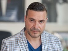 Слави Ангелов с болезнен спомен от 1996 г.: Не знам дали знаете какво е да те удари кола с 80 км в час? Летял съм във въздуха около 10-12 метра