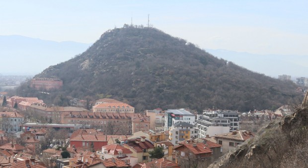 Община Пловдив планира да възстанови поливната система на Младежкия хълм