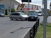 Поредна катастрофа в кръгово кръстовище в Пловдив