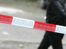 Откриха млад мъж в локва кръв