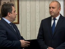 "Продължаваме промяната" върнаха мандата