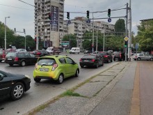 Пловдивчани луднаха по американска храна, такава опашка не се вижда всеки ден!