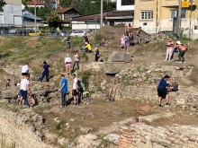 Подновиха археологическите разкопки на Източната порта