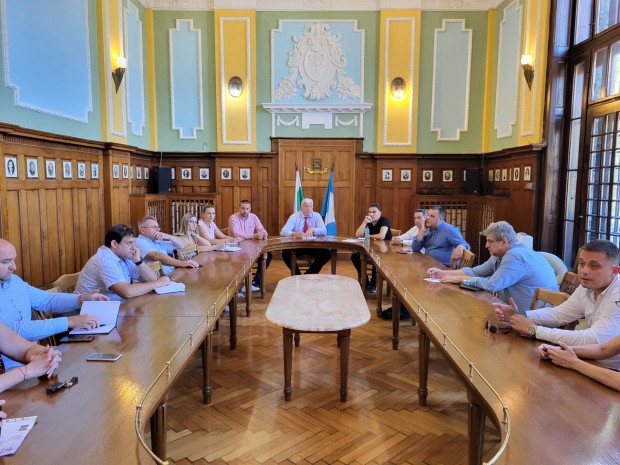 По настояване на кмета в Община Пловдив бе организирана среща