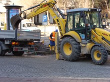 ВиК-авария направи море близо до общината