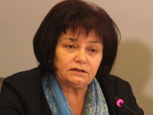 Янка Такева: Учител, излизайки от университета, получава 1485 лв. 