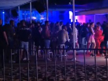 Голяма полицейска акция в няколко известни заведения на морето