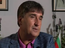 Веселин Маринов с разказ за трудния път към успеха и болката в любовта