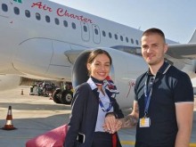 Красива жена нямаше представа какво ще й се случи, като се качи на самолета