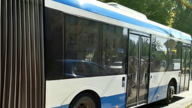 Наградиха двама шофьори на автобуси от градския транспорт във Варна