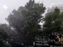 Страховита буря удари Южното Черноморие рано тази сутрин