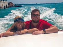 Дъщерята на Добромир Гущеров го нарисува като прасе