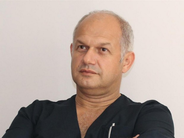 Хирургът проф. д-р Валентин Василев е избран за декан на