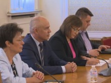 Корнелия Нинова към ПП: Имаме да ви кажем четири неща