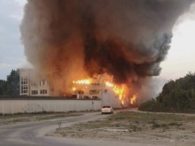 Разследват пожара в Зеленчуковата борса в Огняново