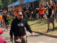 Бой между полицаи и фенове на Апоел преди мача с Ботев (Пд)