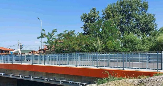 С официална церемония откриха  новоизградения мост в село Първенец Лентата