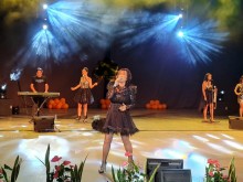Мижав интерес ли? Кичка Бодурова готви още 2 концерта!