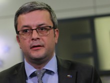 Биков: Нинова погазва Конституцията, като бави мандата