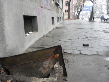 Търсят близките на намерения починал мъж, за да го погребат