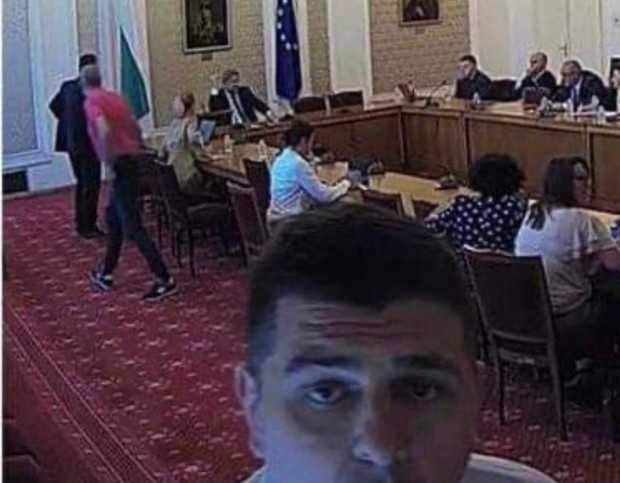 Таен запис от заседание на ПГ на Демократична България, проведено