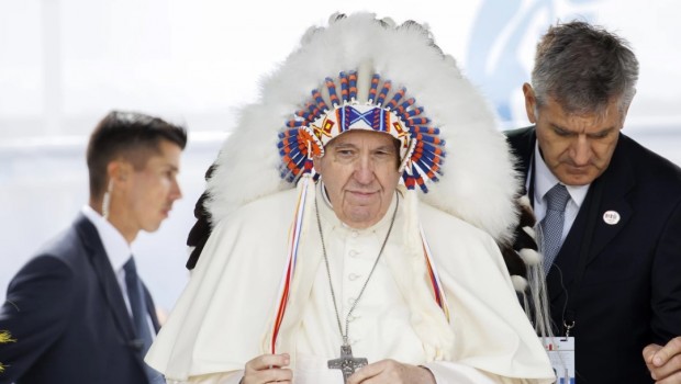 Папа Франциск се извини днес за злото, причинено на коренното