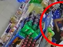 Не е за вярване каква нагла кражба са записали охранителни камери на супермаркет